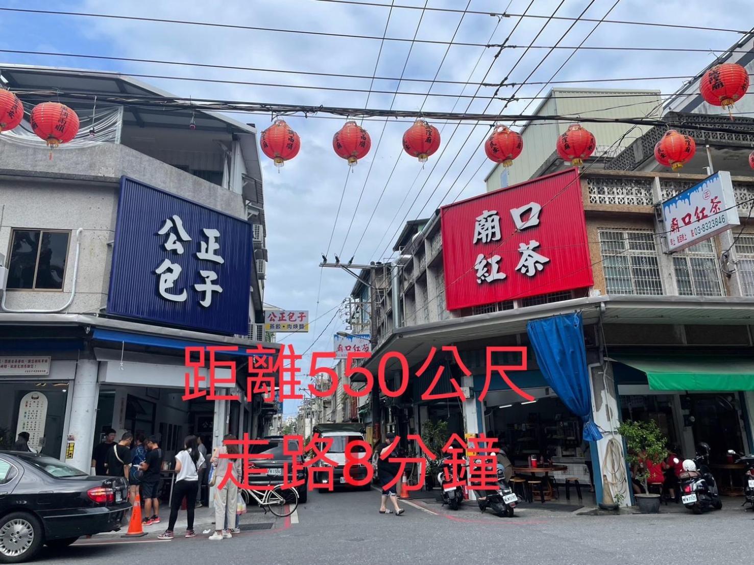 愛旅行民宿&近東大門夜市 Хуалянь Экстерьер фото